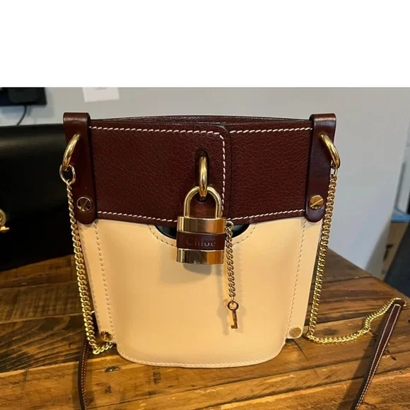 Authentic Chloe crossbody - Picture 2 of 16